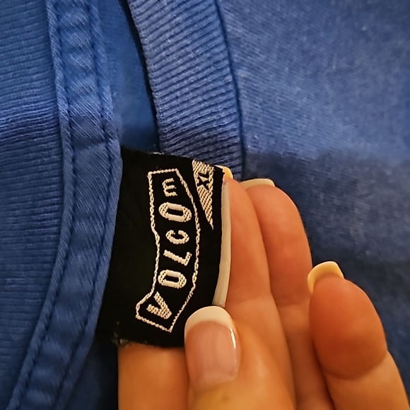 **Clearance** Volcom muscle tank tee ❤️ 3 for $15 - Picture 2 of 8